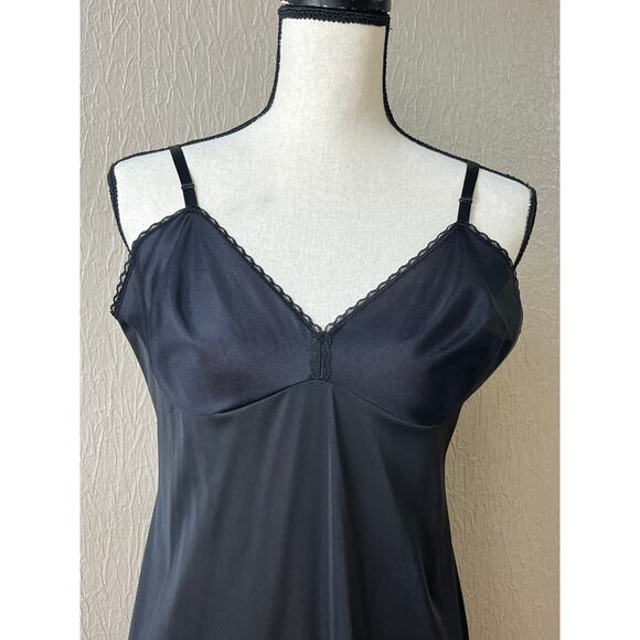 Vintage Vanity Fair Women's Full Slip Dress Lace Satin Whimsigoth Black USA 38 - Picture 4 of 12